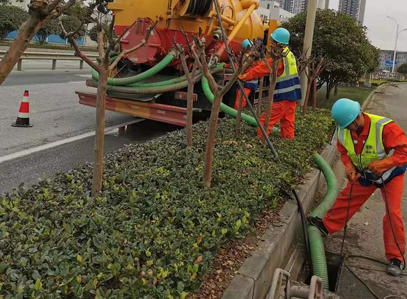 龙湖市政管道清淤