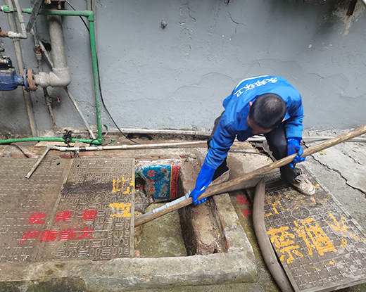 龙湖清掏化粪池